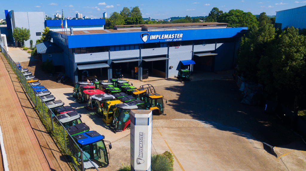 Fábrica Implemaster Cabines Agrícolas